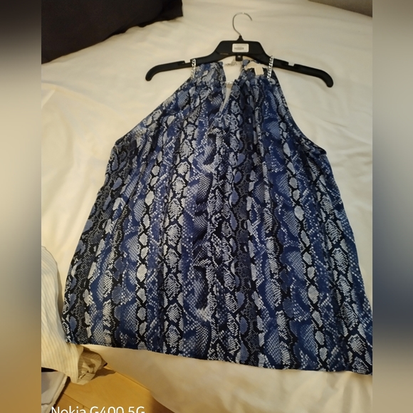 Women's clothing - Picture 7 of 7